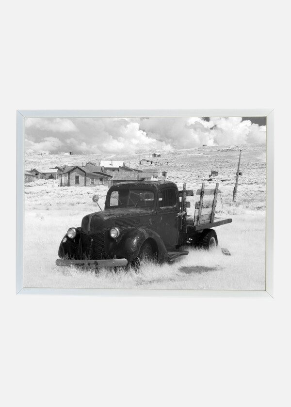 ABANDONED PICK-UP IN GHOST TOWN BODIE, CALIFORNIA