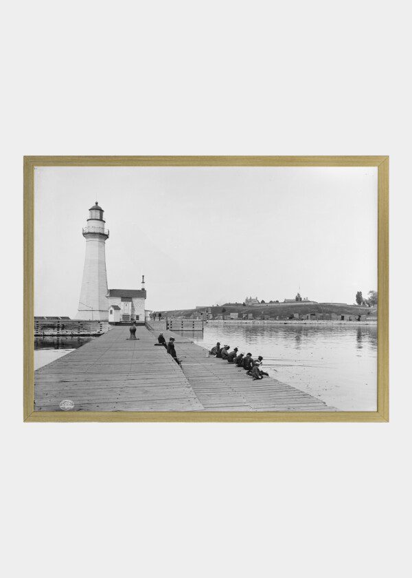 LIGHT HOUSE AND FORT ONTARIO, OSWEGO, N.Y. 1900