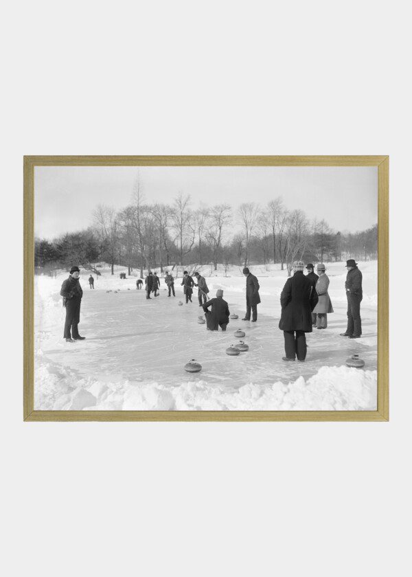 CURLING IN CENTRAL PARK, NEW YORK 1900