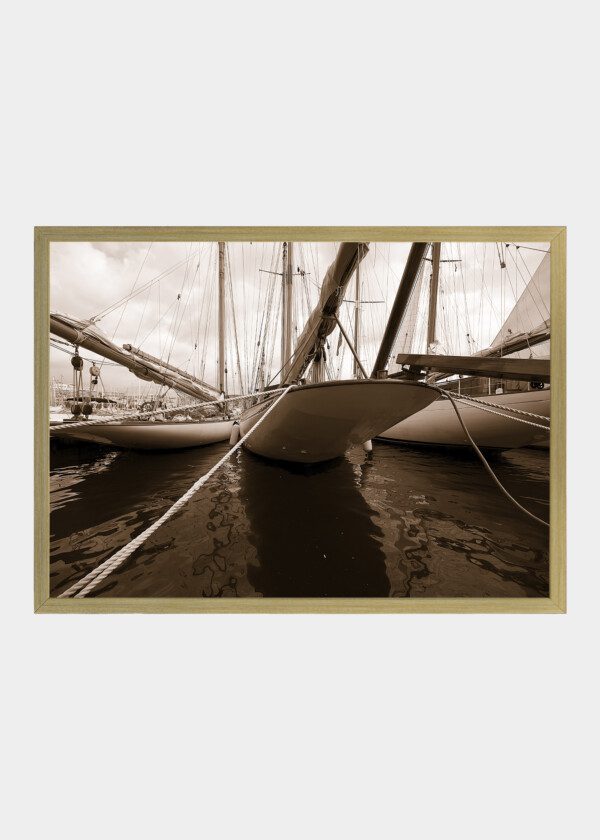 SEGEL YACHTER I HAMNEN