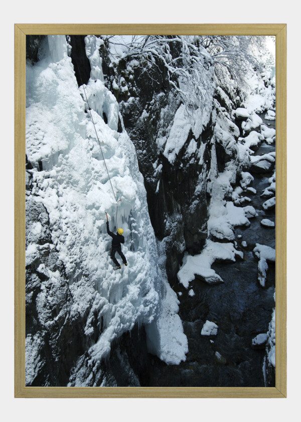 MOUNTAIN CLIMBER, WINTER