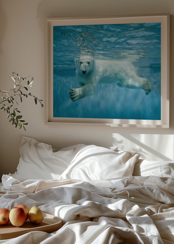 POLAR BEAR SWIMMING