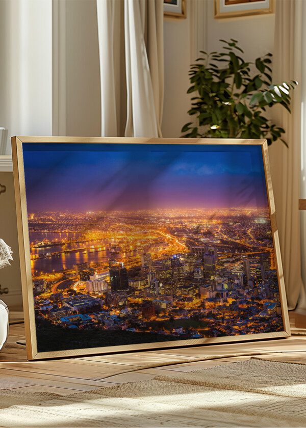 CITY. NIGHT SCENE
