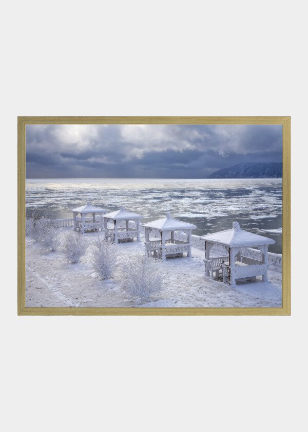 WINTER ON THE OUTDOOR TERRACE