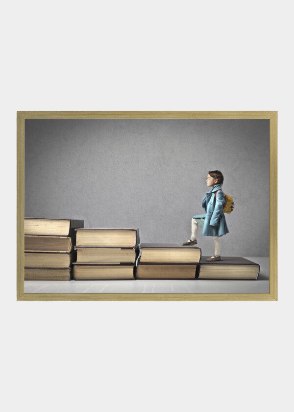 SCHOOLGIRL AND BOOKS