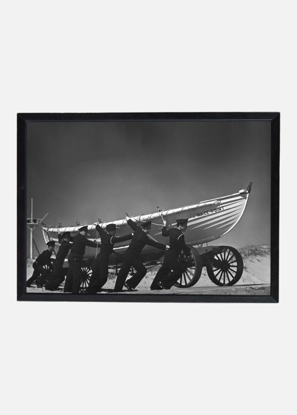 SAILORS WITH LIFEBOAT