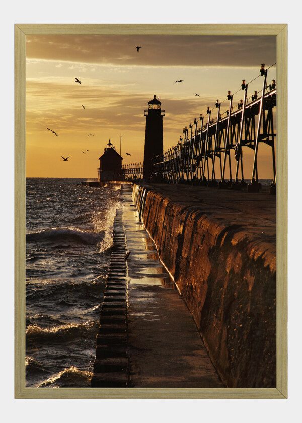 LIGHTHOUSE AND PIR
