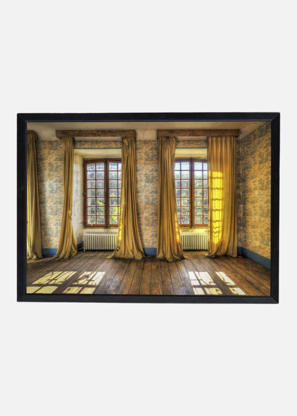 WINDOWS WITH CURTAINS