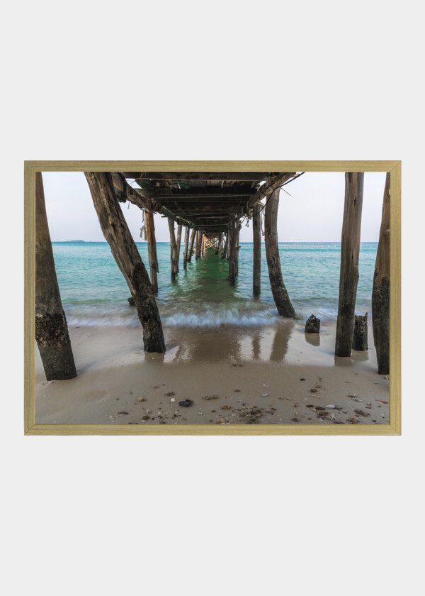 OLD WEATHERED PLANK DOCK