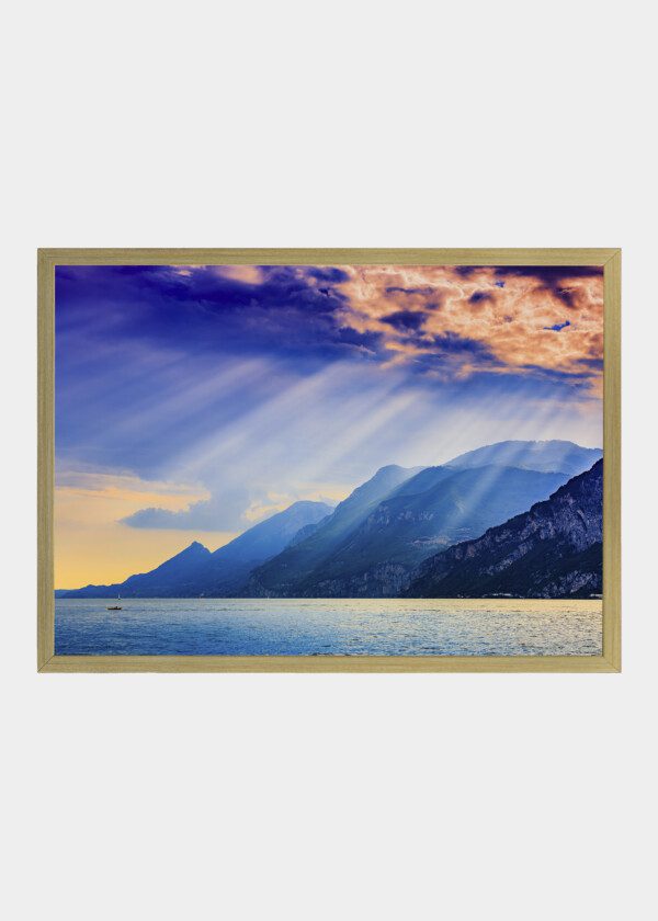 LAKE AND BLUE MOUNTAINS