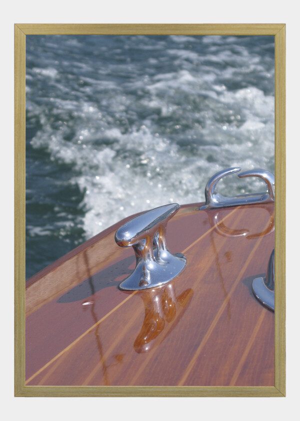 STERN ON MOTORBOAT