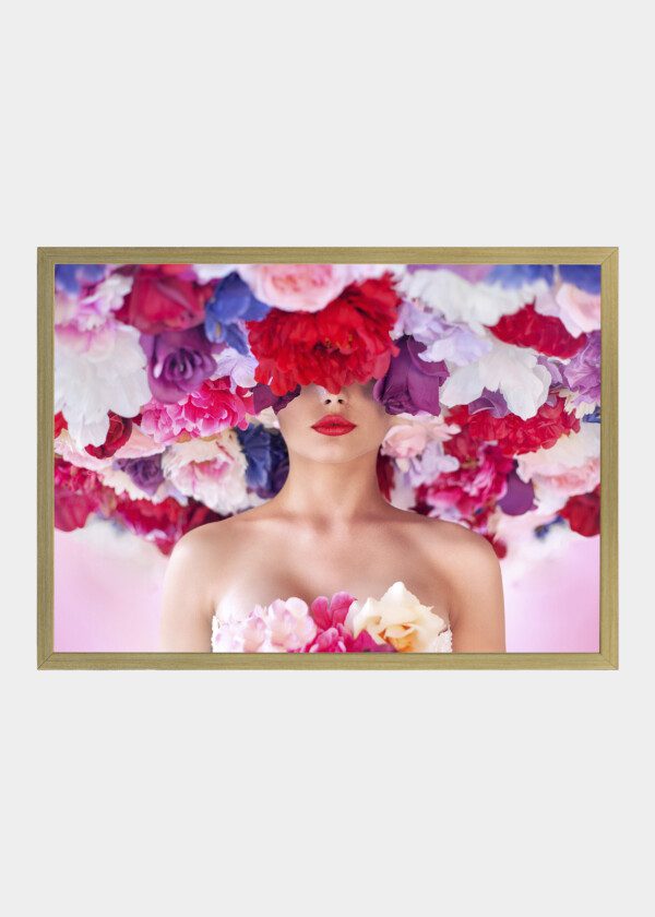 HAT OF FLOWERS