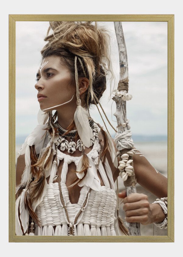 NATIVE AMERICAN WOMAN