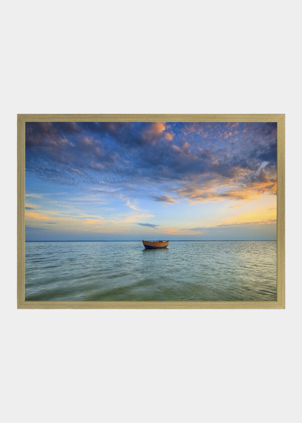 SMALL BOAT ON THE LAKE