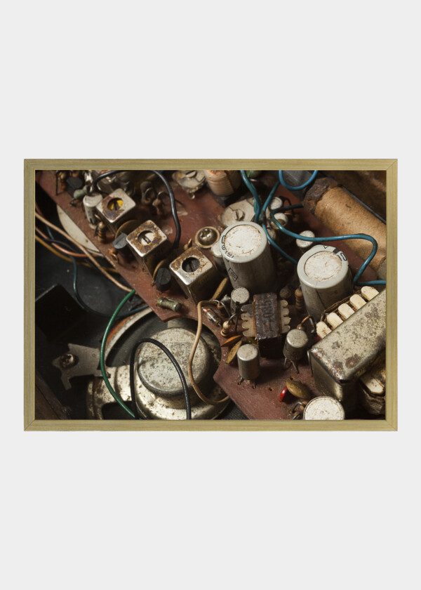 INSIDE OF OLD RADIO
