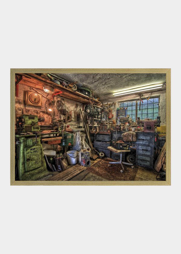 SMALL GARAGE WORKSHOP EQUIPMENT