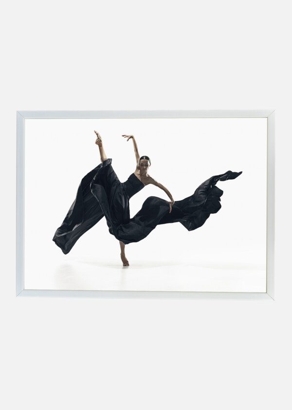 MODERN BALLET DANCER EXERCISING ISOLATED IN FULL BODY