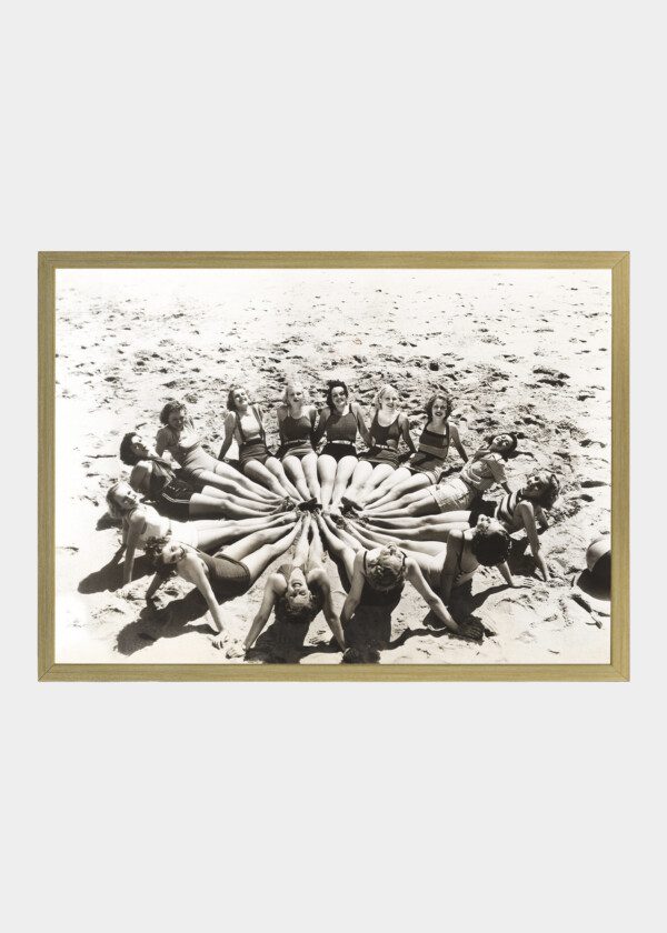 BATHING BEAUTIES IN SYMMETRY