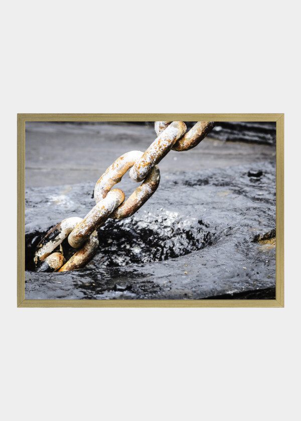 THE CHAIN ON THE DECK