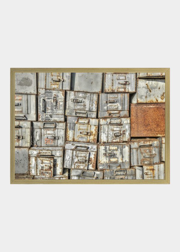 PILE OF VINTAGE MILITARY METAL TRUNKS