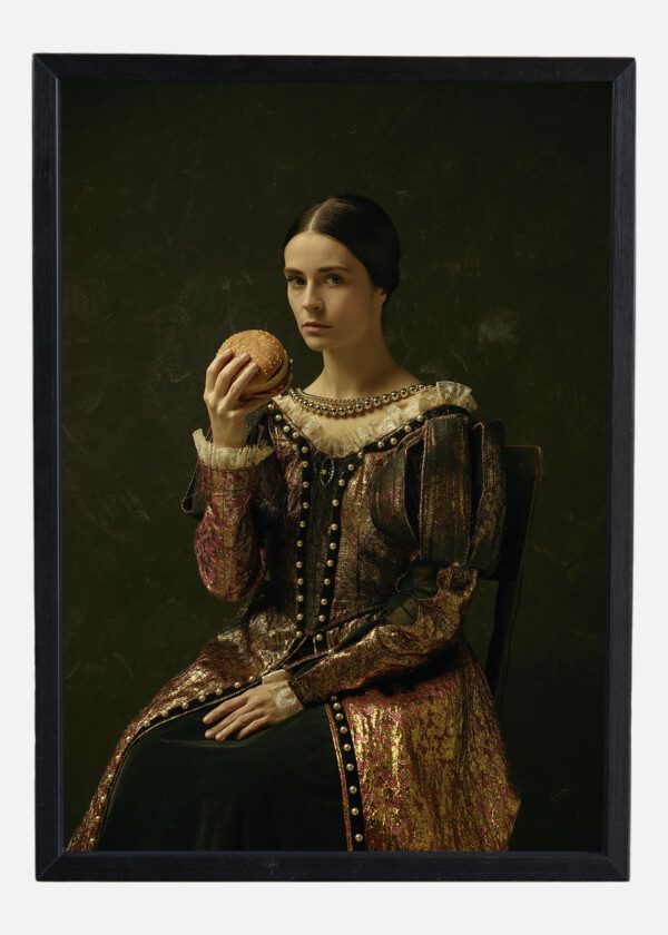PORTRAIT OF A GIRL WEARING A COUNTESS DRESS . PORTRAIT WITH BURGER