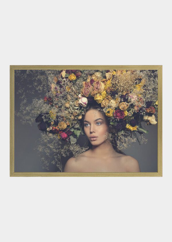 BEAUTIFUL WOMAN WITH WREATH OF ROSES